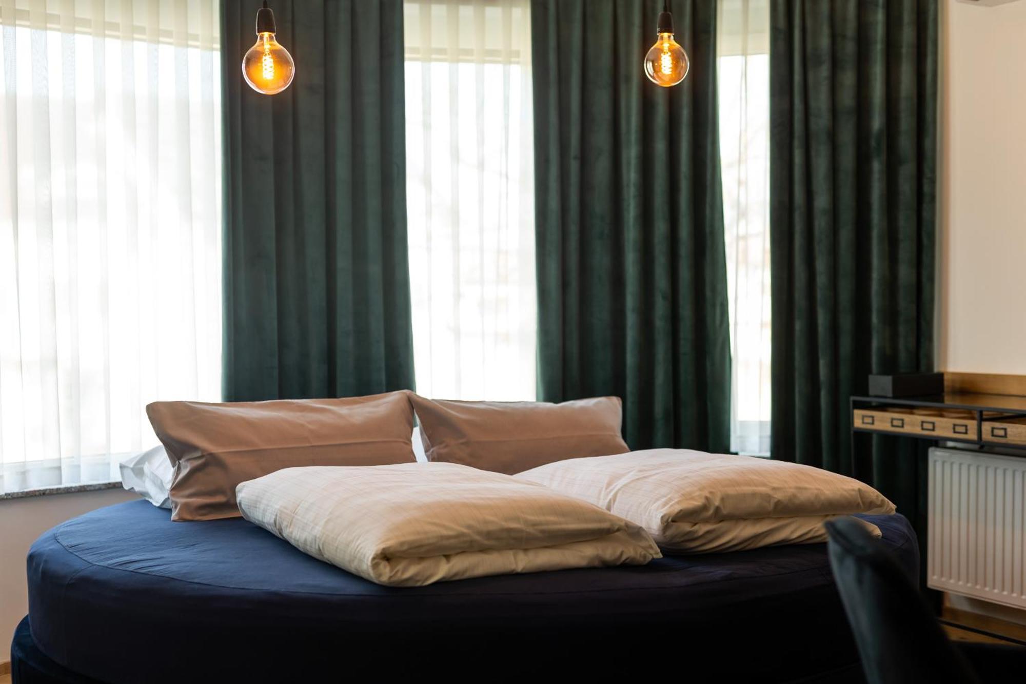 Kavenija Apartmaji - Free Parking Maribor Exteriör bild