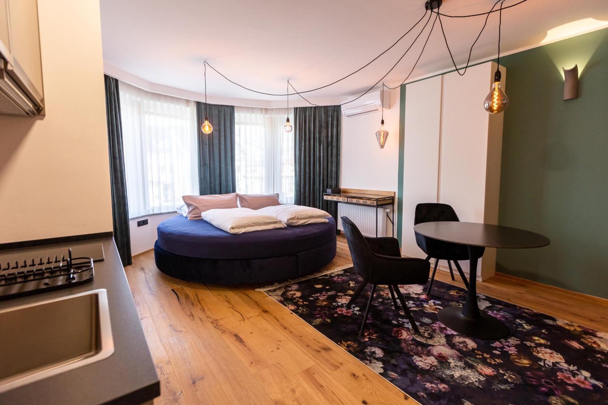Kavenija Apartmaji - Free Parking Maribor Exteriör bild