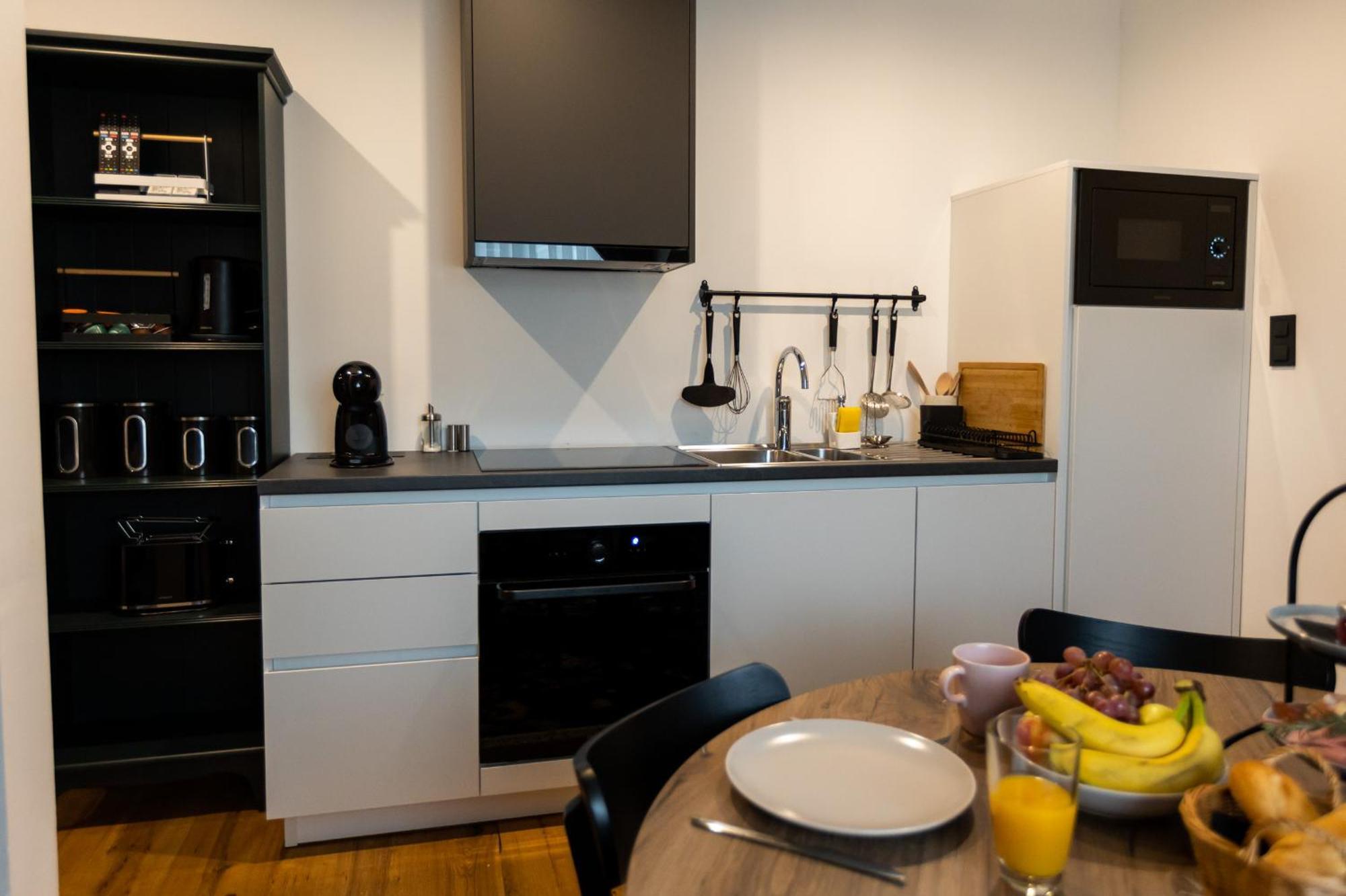 Kavenija Apartmaji - Free Parking Maribor Exteriör bild