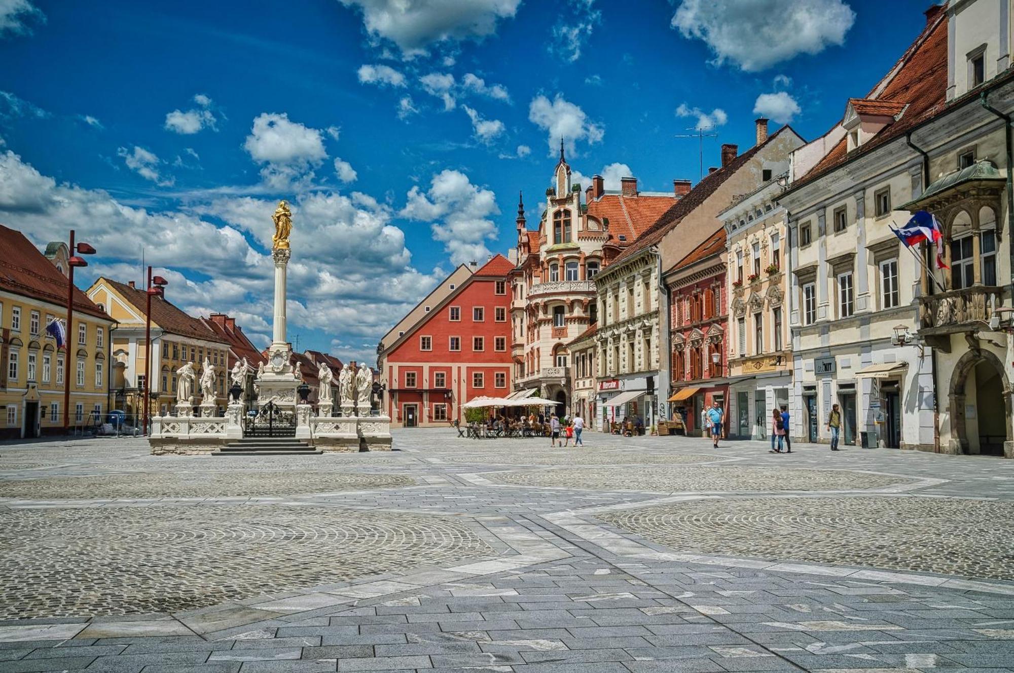 Kavenija Apartmaji - Free Parking Maribor Exteriör bild